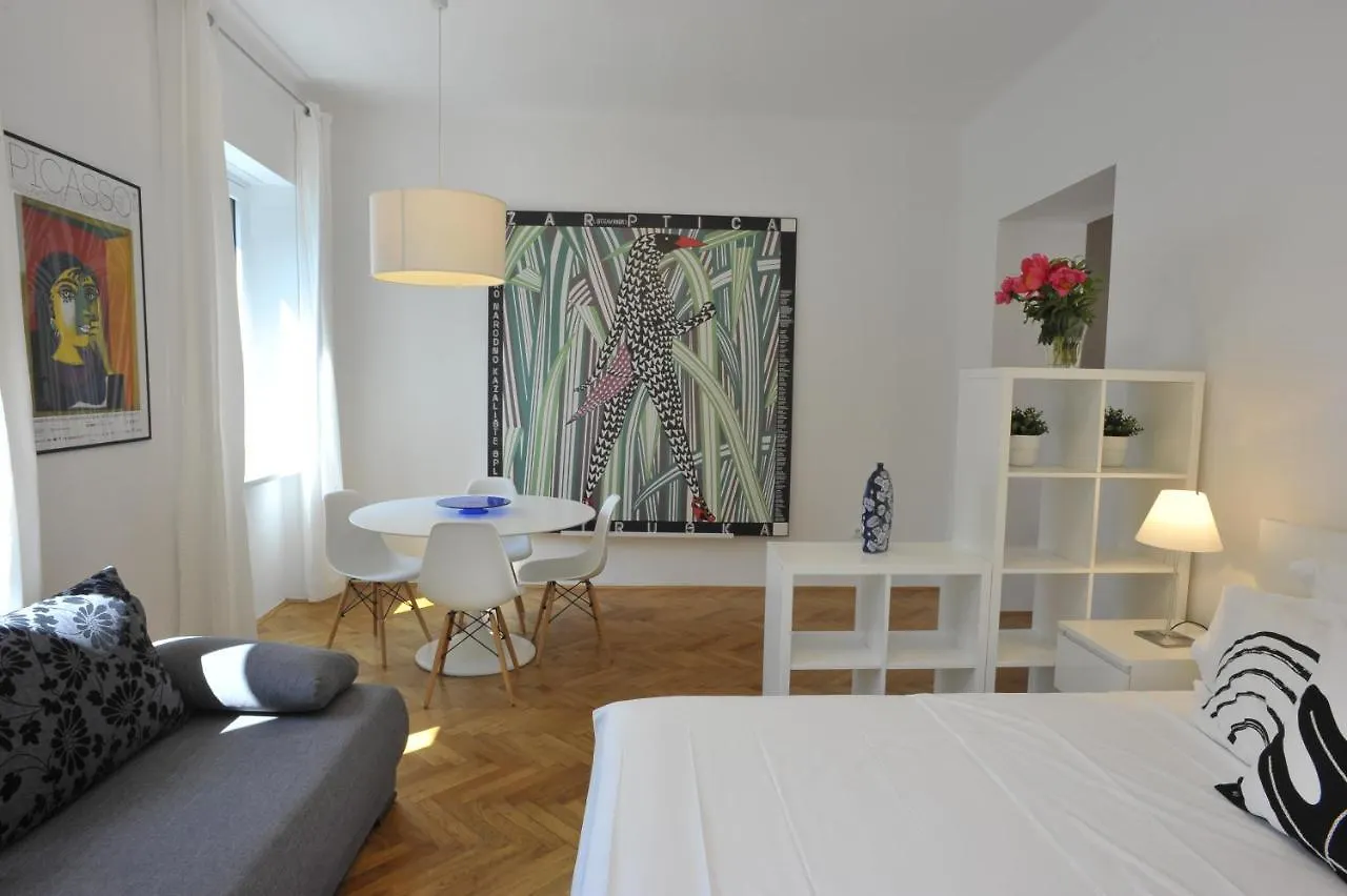 Apartment Oberon Ρόβινι